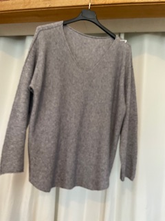 Plain v neck jumper light greyu