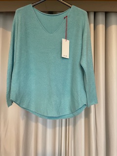 V neck jumper light turquoise