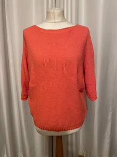 Short sleeved fine knit coral
